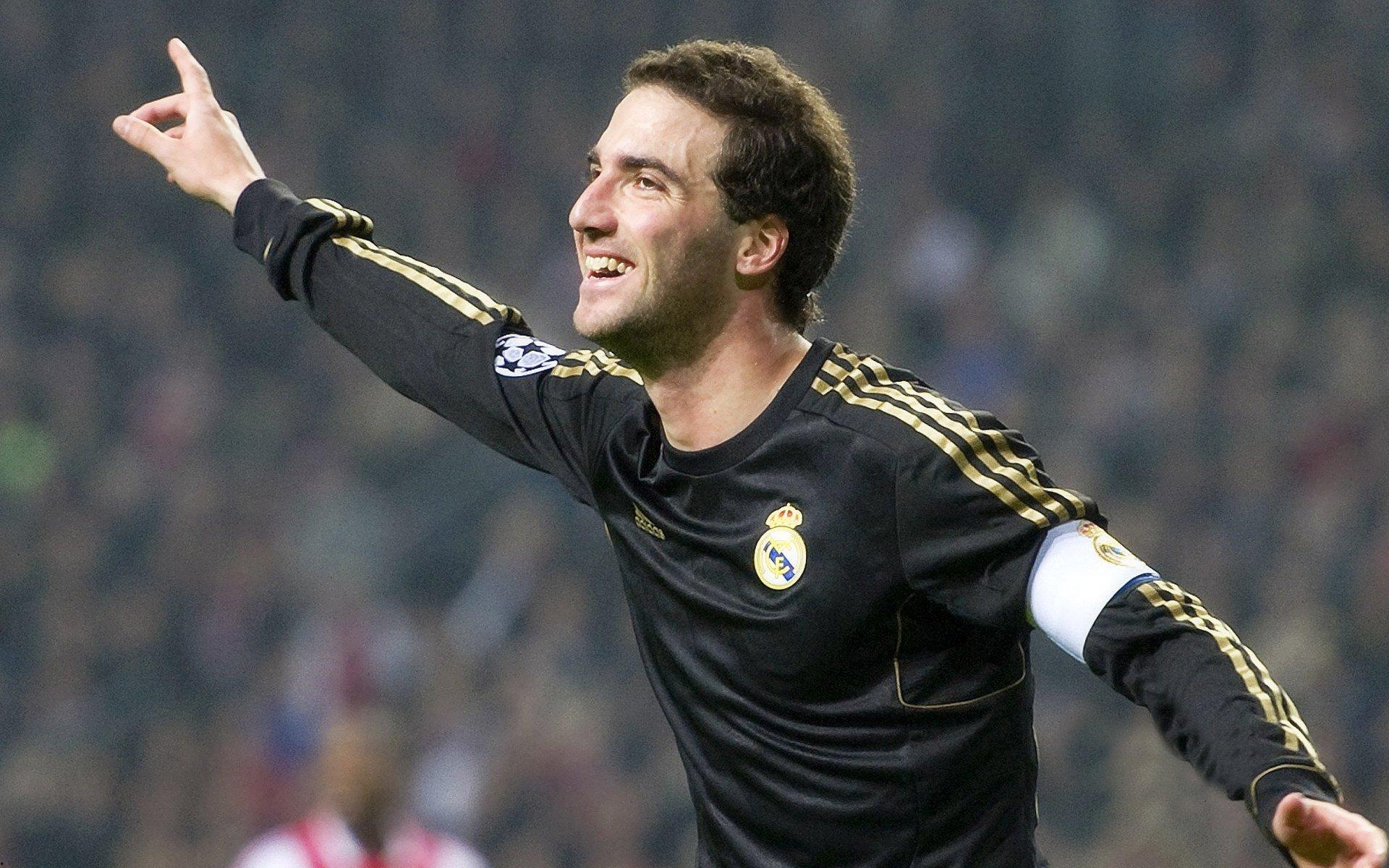 混合泳新星闪耀全国锦标赛,破纪录表现引爆泳坛热议